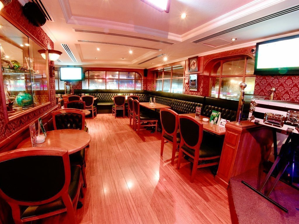 Pub ingles sherlock holmes Arabian Courtyard Hotel & Spa Bur Dubai
